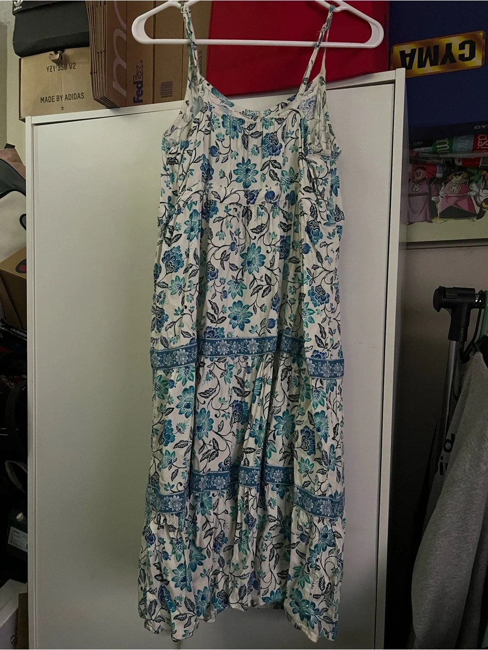 Old Navy Cream Top with Blue & Teal Floral Print Youth Size XLarge 14/16